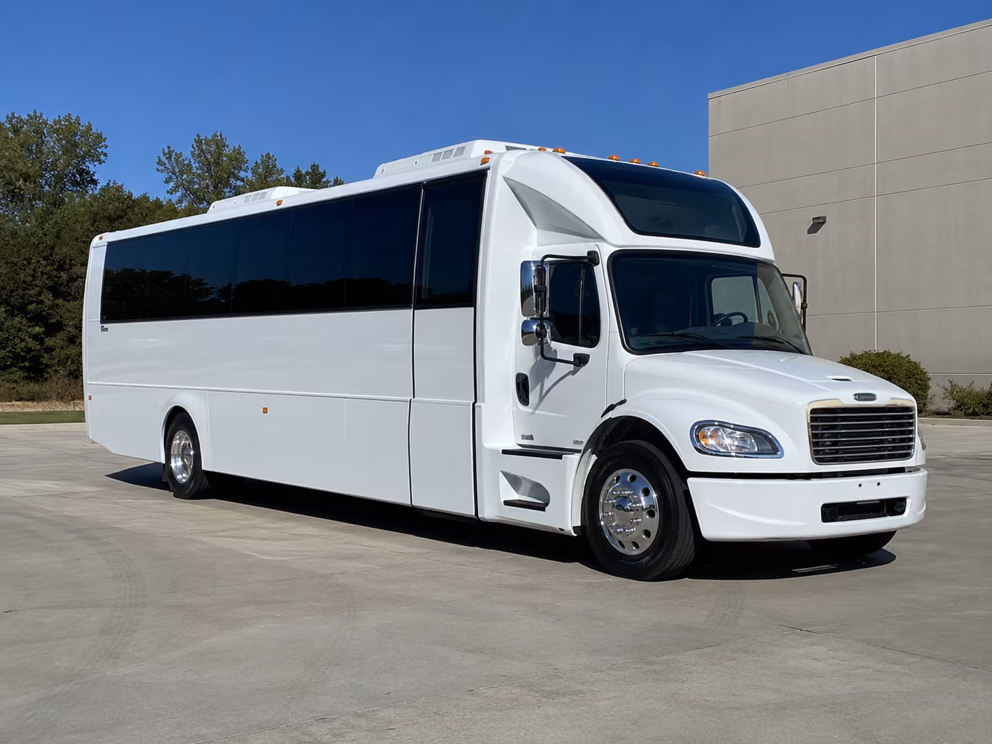 bozeman 28 passenger party bus