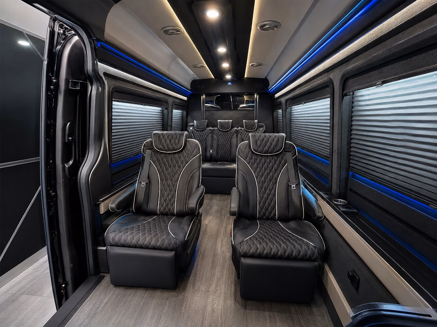 bozemancharterbuscompany com connects you to airport transportation for ski trips yellowstone tours corporate groups and more
